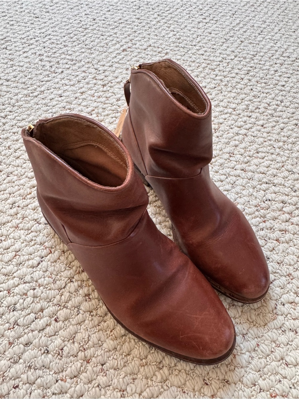 Ugg Women's Brown Leather Ankle Boots 0147 - Picture 2 of 3